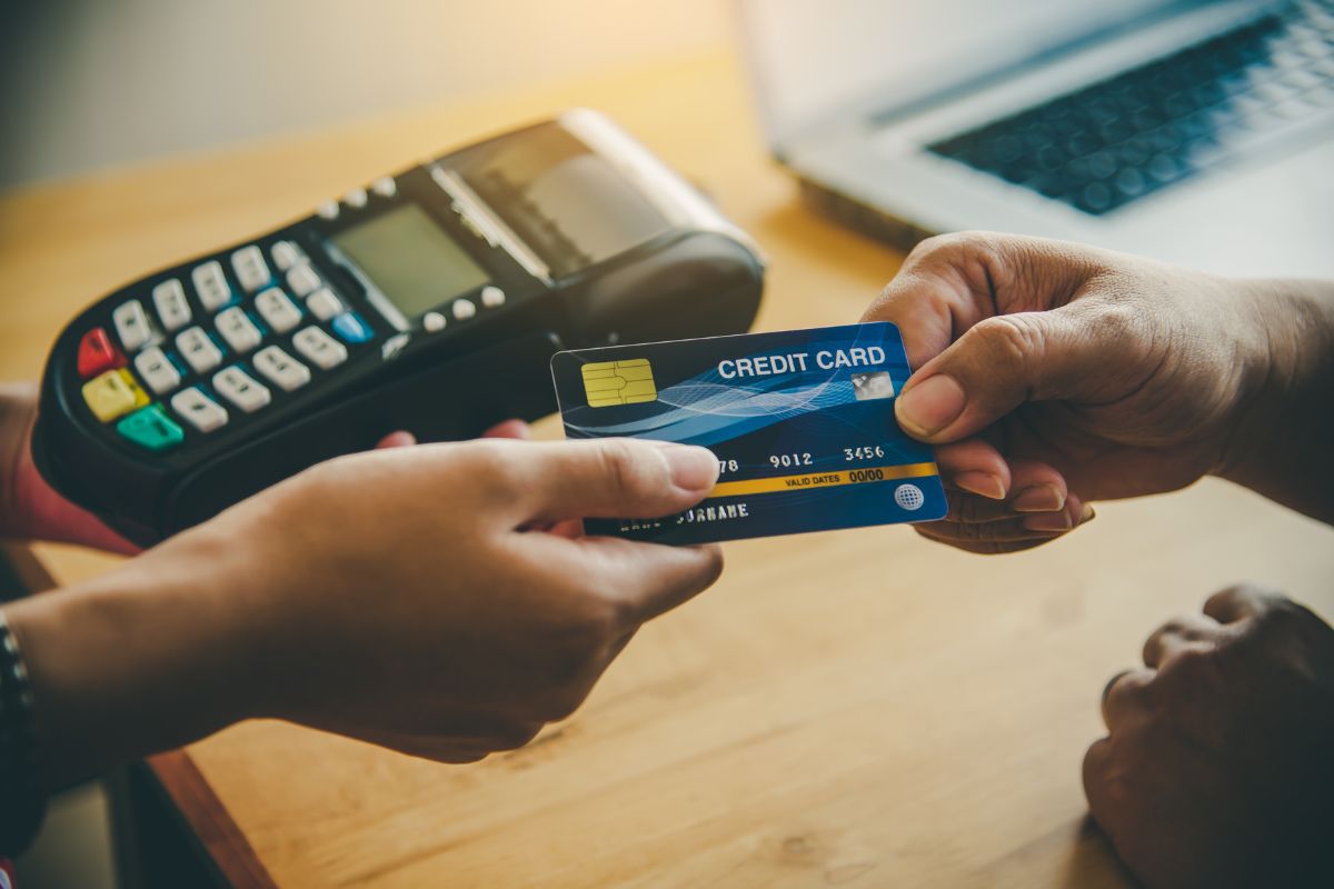 How Do Credit Cards Work: A Complete Guide to Credit Card Mechanics in 2025