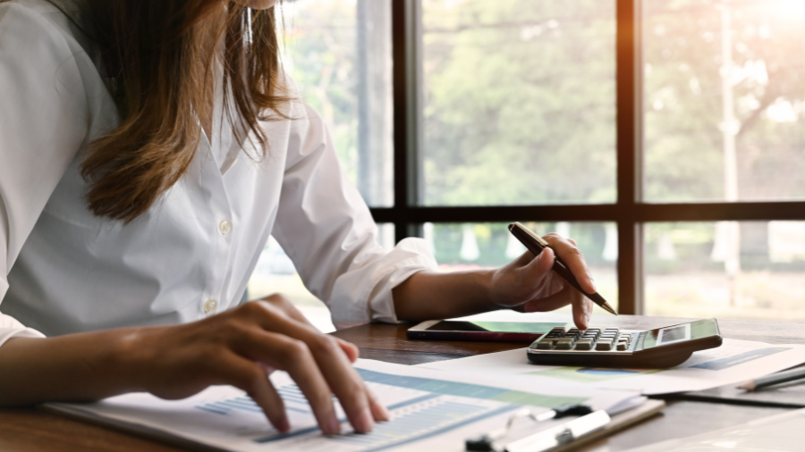 ClickFreeScore: Comprehensive Credit Monitoring Service Review 2025