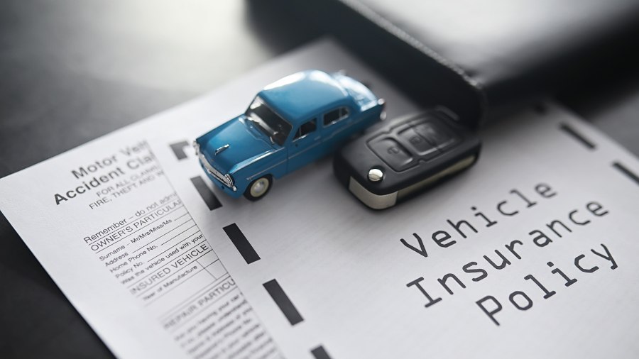 Complete Guide to Auto Insurance: FinanceBuzz Helps You Save in 2025