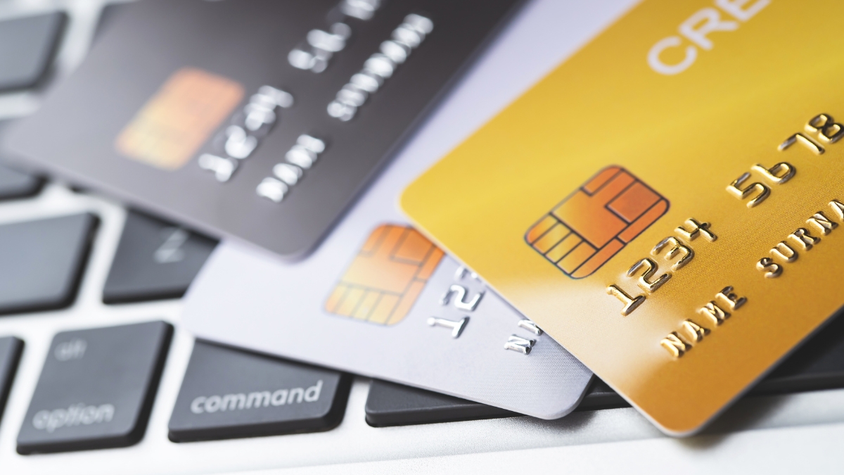 5 Mistakes People Make When Picking Credit Cards Online