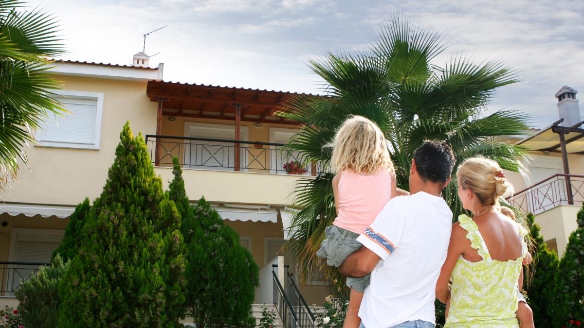 Home Equity Loan vs. Cash-Out Refinance: Which Option Saves You More Money?
