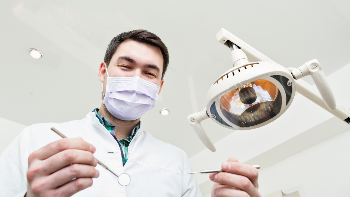10 Signs It's Time to Visit a Dentist — Even If Your Teeth Don't Hurt