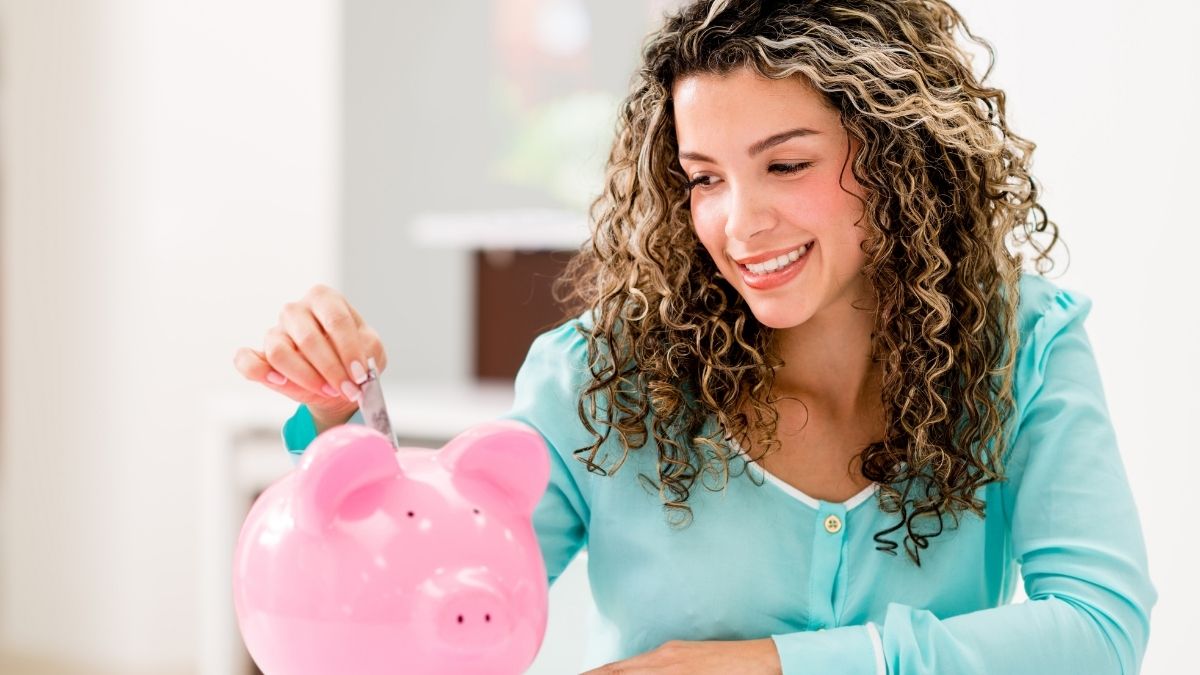 25 Simple Ways to Save Money Every Month