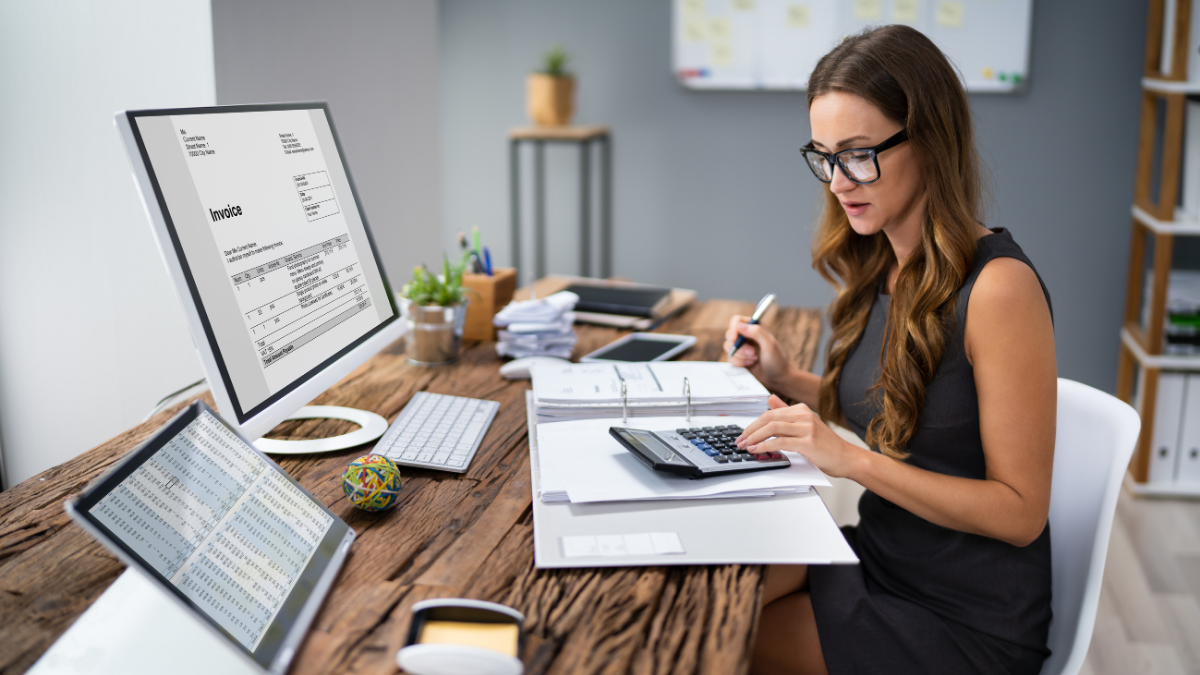 Cloud Accounting vs. Hiring an Accountant: Which Costs Less in 2026?