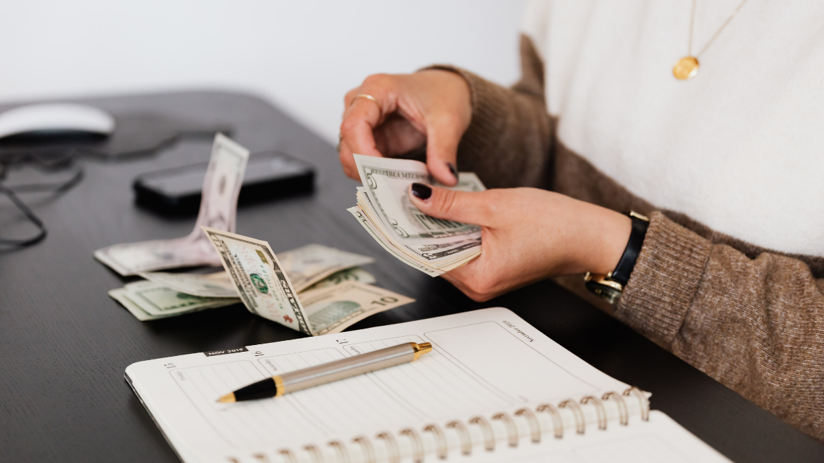 How to Build Better Money Habits with SoFi’s Banking Features